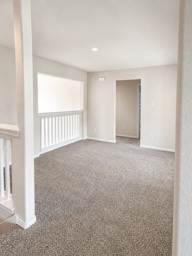 Building Photo - 40575 Goldeneye Pl