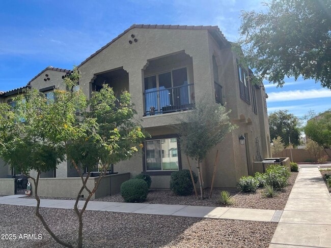 Building Photo - 155 N Lakeview Blvd