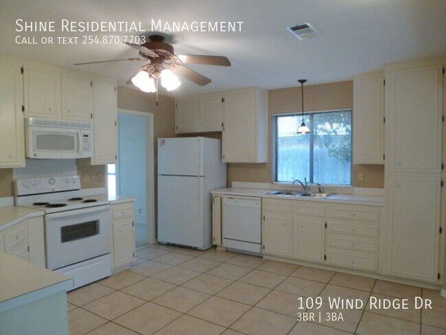 Building Photo - 109 Wind Ridge Dr