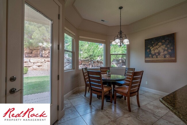 Building Photo - Minimally Furnished home in Little Valley!