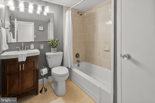 Building Photo - 1401 Pennsylvania Ave