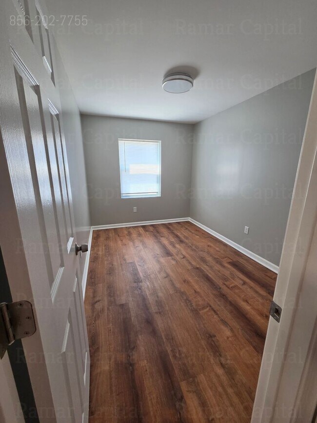 Building Photo - Charming 3-Bedroom Home with Spacious Gated Yard