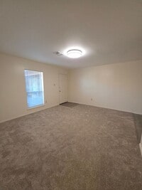 Building Photo - 1009-1023 W. 12TH