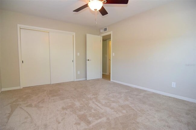 Building Photo - 606 12th Ave NE