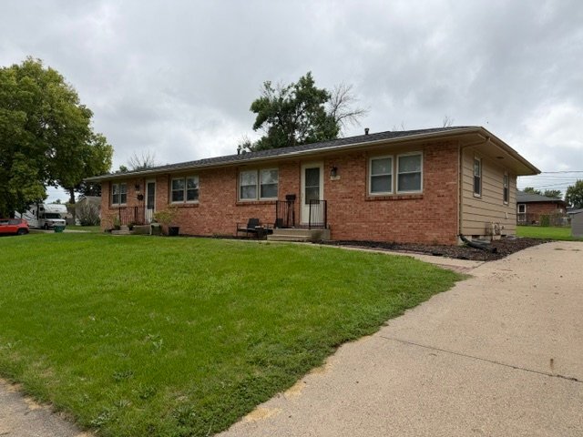 Building Photo - 214 NW Arlan Dr