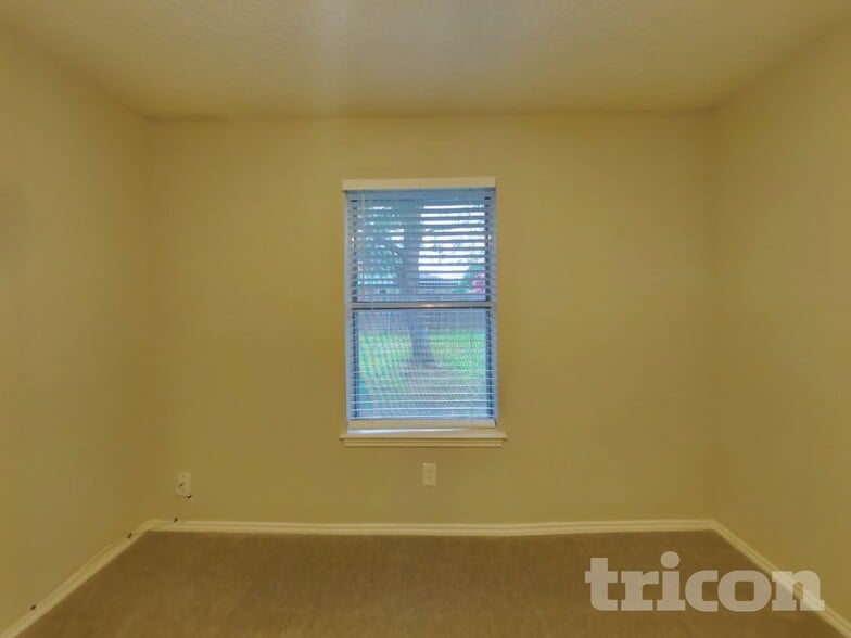 Building Photo - 6705 Lampe Ct