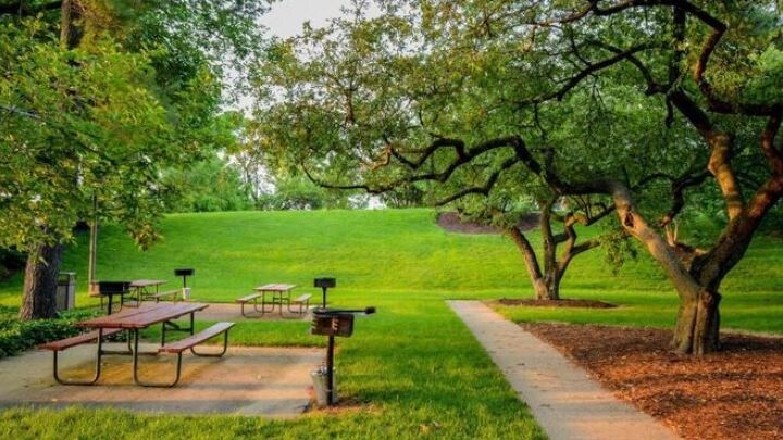 Amenities- Picnic Areas - 1300 Army Navy Dr