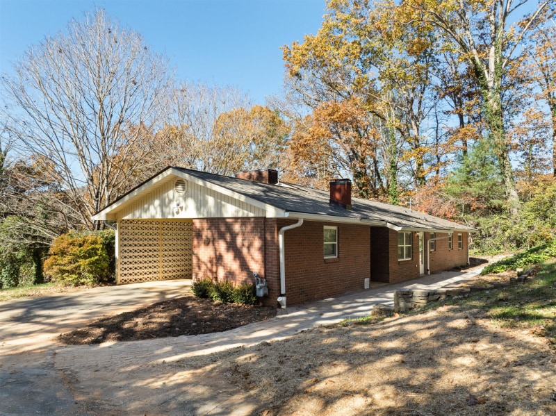 Building Photo - 315 Beaverdam Rd