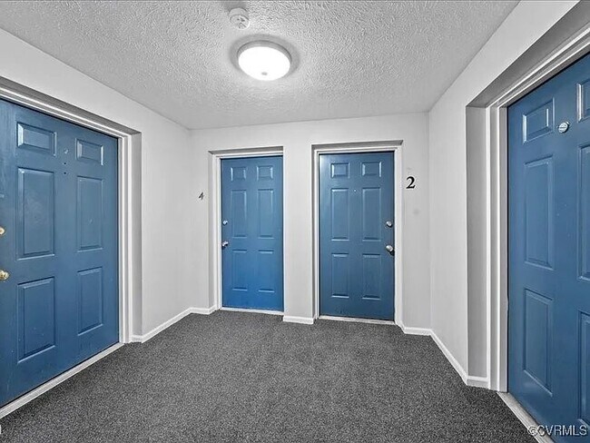Building Photo - 7604 Roscommon Ct