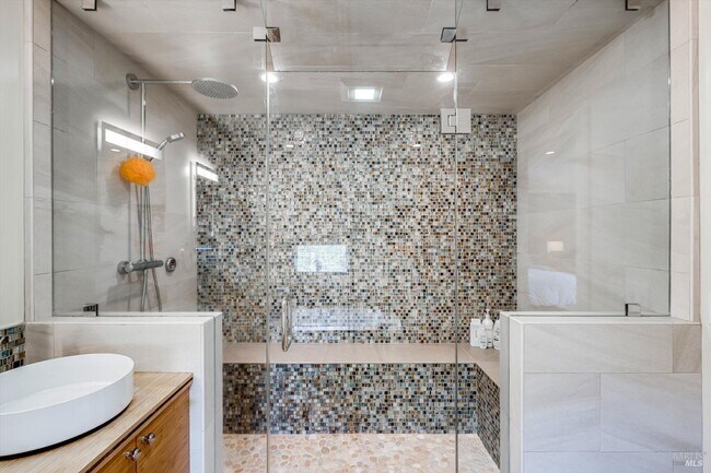 Building Photo - 1675 Sylvaner Ave