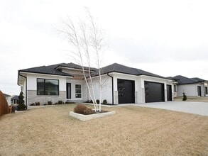 Building Photo - 5503 N 207th St