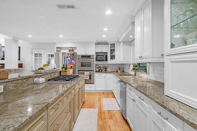 Building Photo - 7093 S Section Line Rd