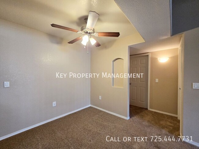 Building Photo - 2 BED, 2 BATH CONDO WITH OPEN FLOOR PLAN*