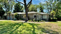 Building Photo - NEWLY RENOVATED 3 BED, 3 BATH ONE STORY HO...