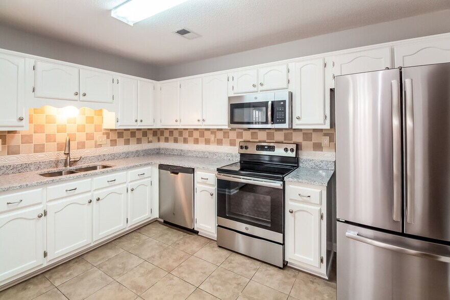 Building Photo - 5456 Pollard Dr