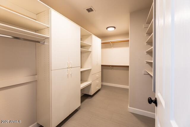 Building Photo - 4421 E Lone Cactus Dr