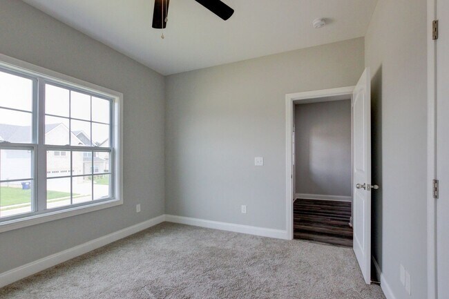 Building Photo - 1331 Juniper Pass