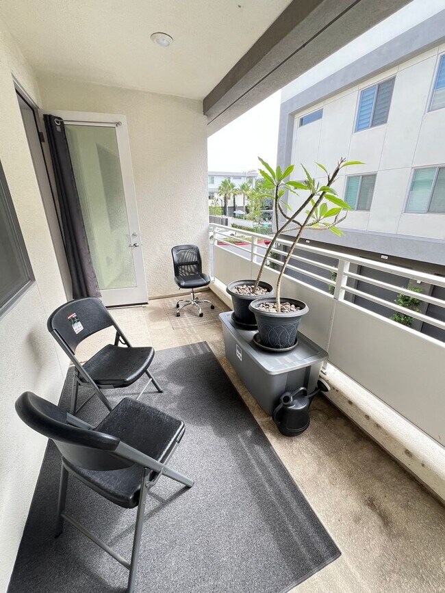 Building Photo - Upscale Living 2 Bed 2 Bath Condo in Anahe...