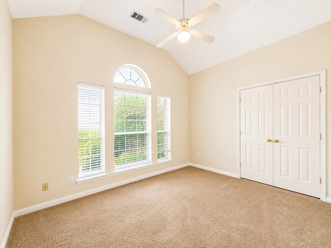 Building Photo - 6858 Stillwater Dr