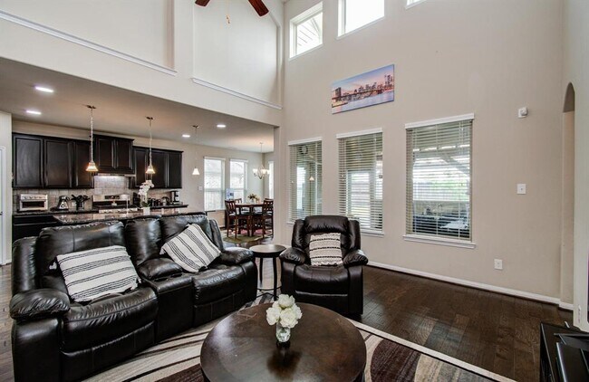 Building Photo - 7610 River Pass Dr