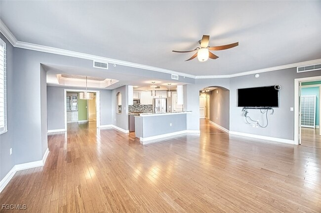 Building Photo - 2104 W First St