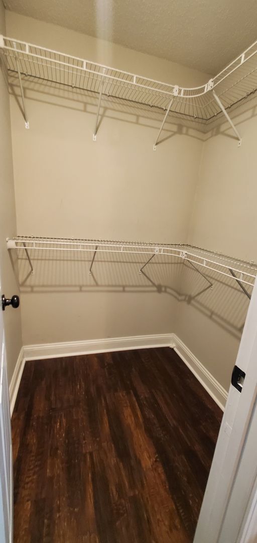 Building Photo - 1401 Carnsmore Dr