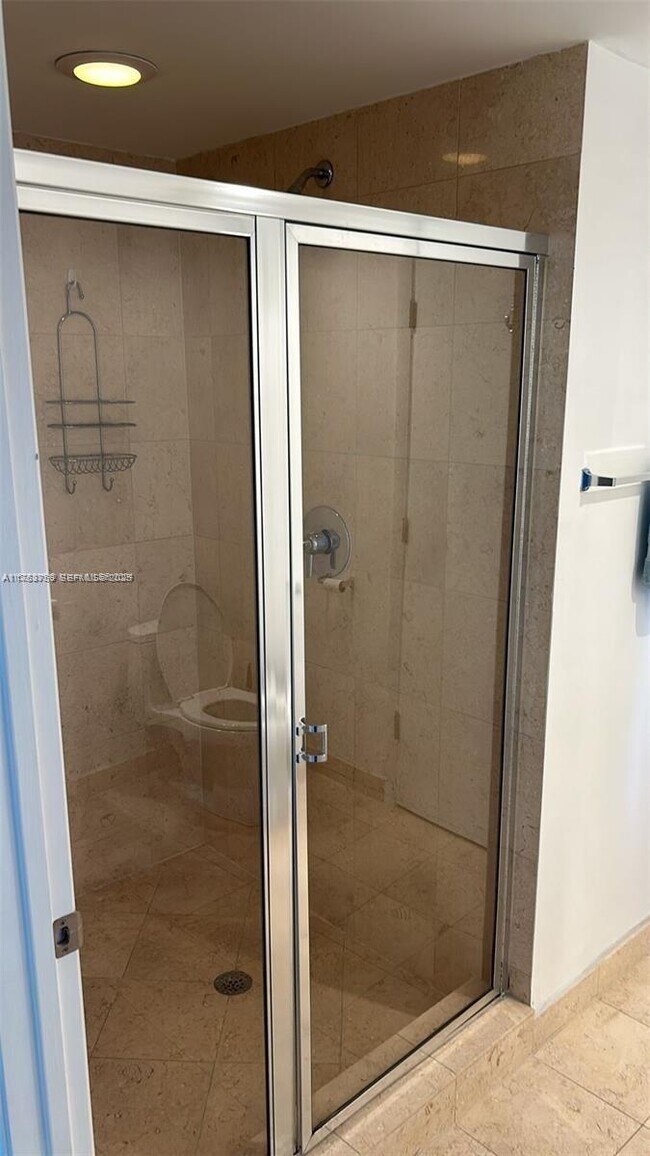 Building Photo - 1830 S Ocean Dr