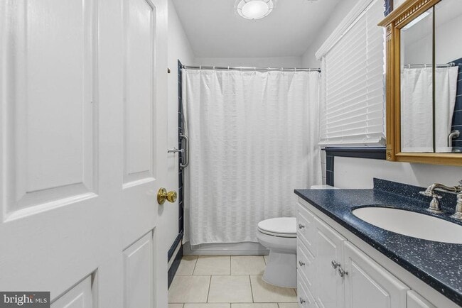 Building Photo - 2713 Wesleyan Dr