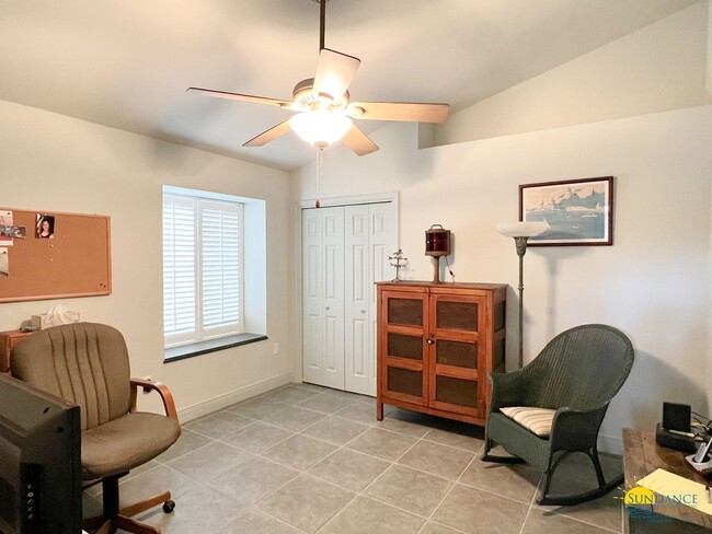 Building Photo - Custom home in the heart of Fort Walton Be...