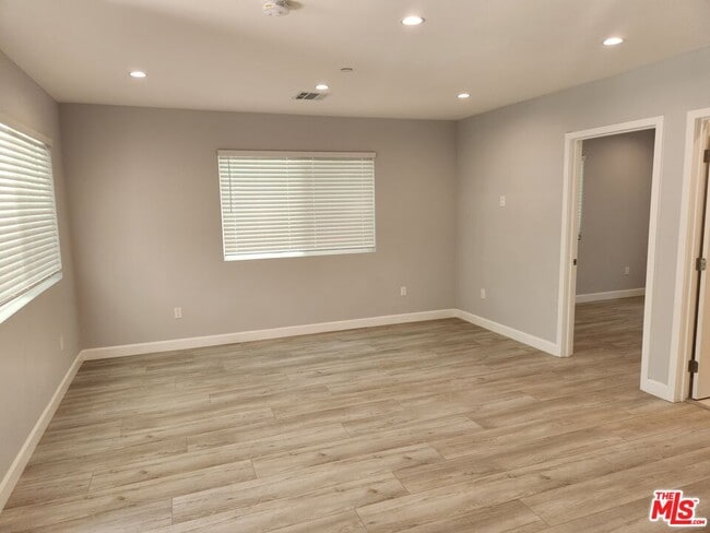 Building Photo - 4950 Topanga Canyon Blvd