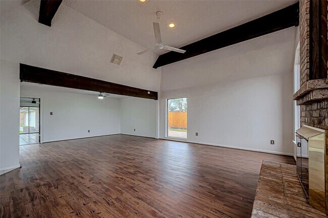 Building Photo - 15030 St Cloud Dr