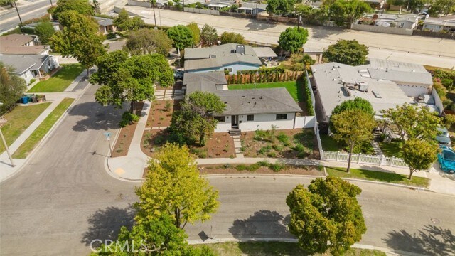 Building Photo - 6021 E Oakbrook St