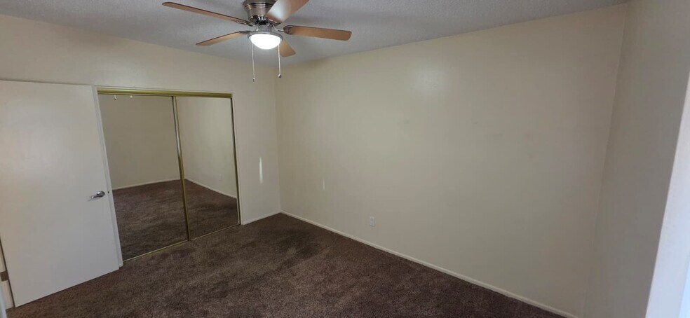 Building Photo - 24 N Mesa Dr