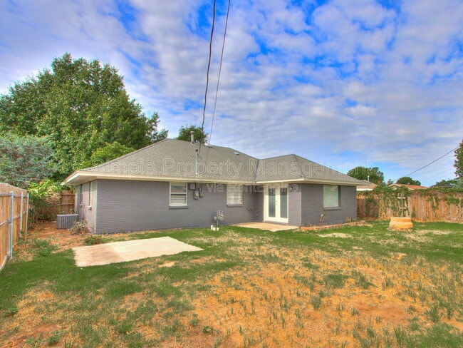 Building Photo - 7505 NW 29th St