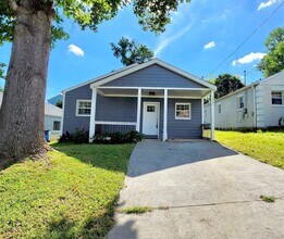 Building Photo - Beautiful 2-Bedroom, 2-Bath Gem in Peoples...