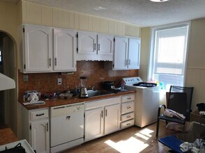 Building Photo - 4.0 bedroom in Somerville Massachusetts 02140