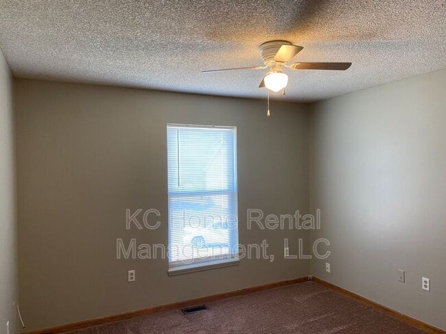 Building Photo - 605 Susanne Ct
