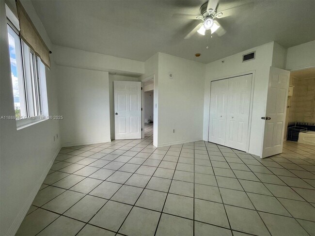 Building Photo - 3500 Coral Wy