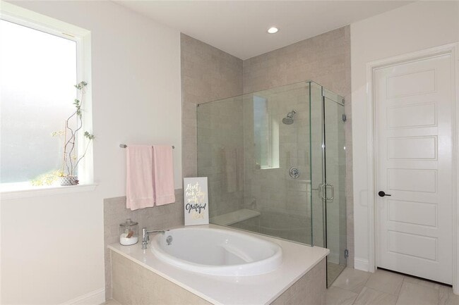 Building Photo - 205 Eiglehart Rd