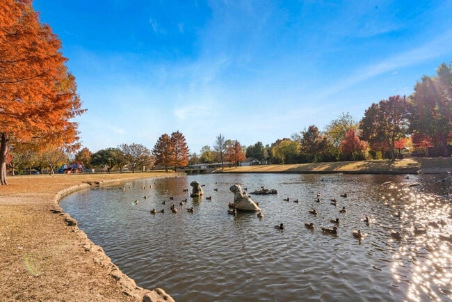 Building Photo - 1919 Puritan Dr