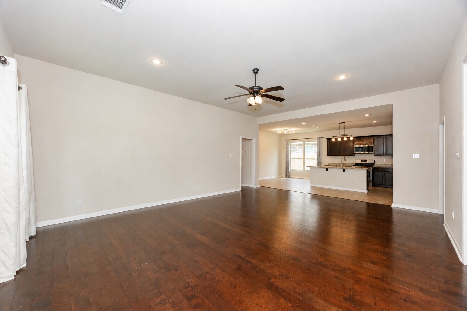 Building Photo - 8578 Arabella Ave