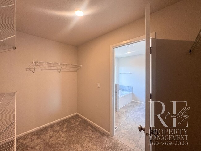 Building Photo - 4219 Nettle Dr SE