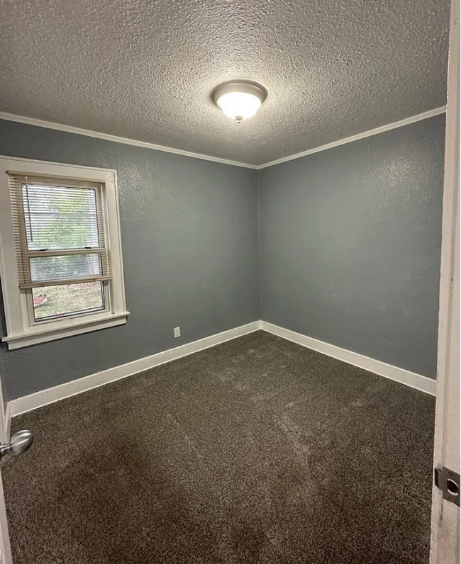 Building Photo - 3 Bedroom 1 Bath Home