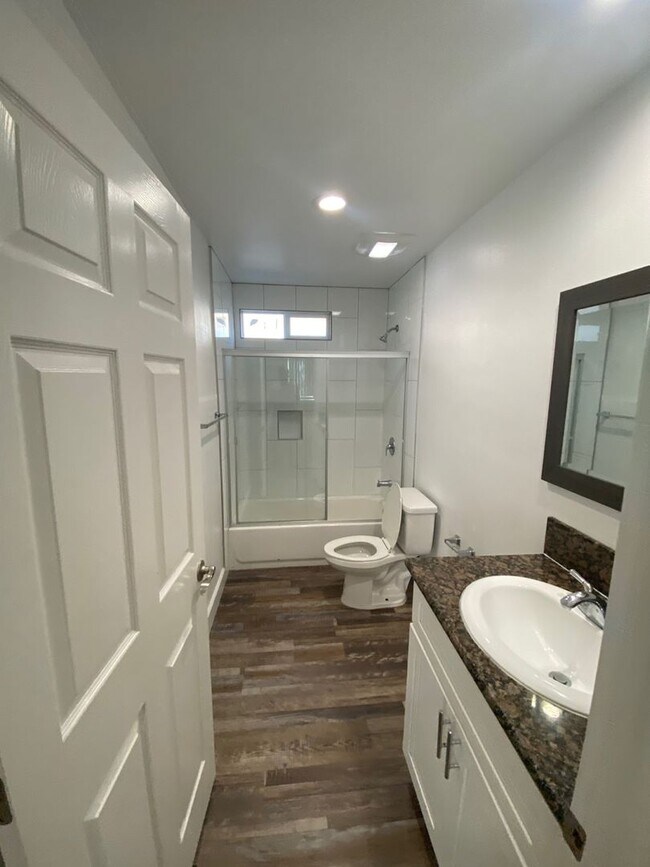 Building Photo - 23(1456,1458)