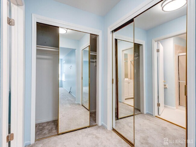 Building Photo - 401 Jesse Way