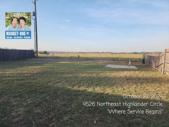 Building Photo - 4526 NE Highlander Cir