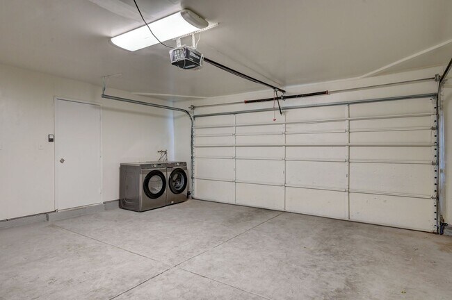 Building Photo - 4382 E Del Santos Dr