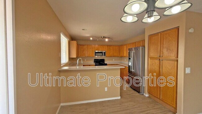 Building Photo - 12233 W Flores Dr