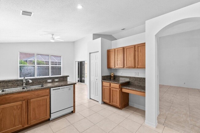 Building Photo - 9193 Cove Point Cir