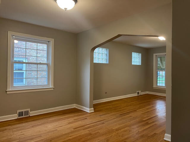 Dining Room - 4053 N Plainfield Ave